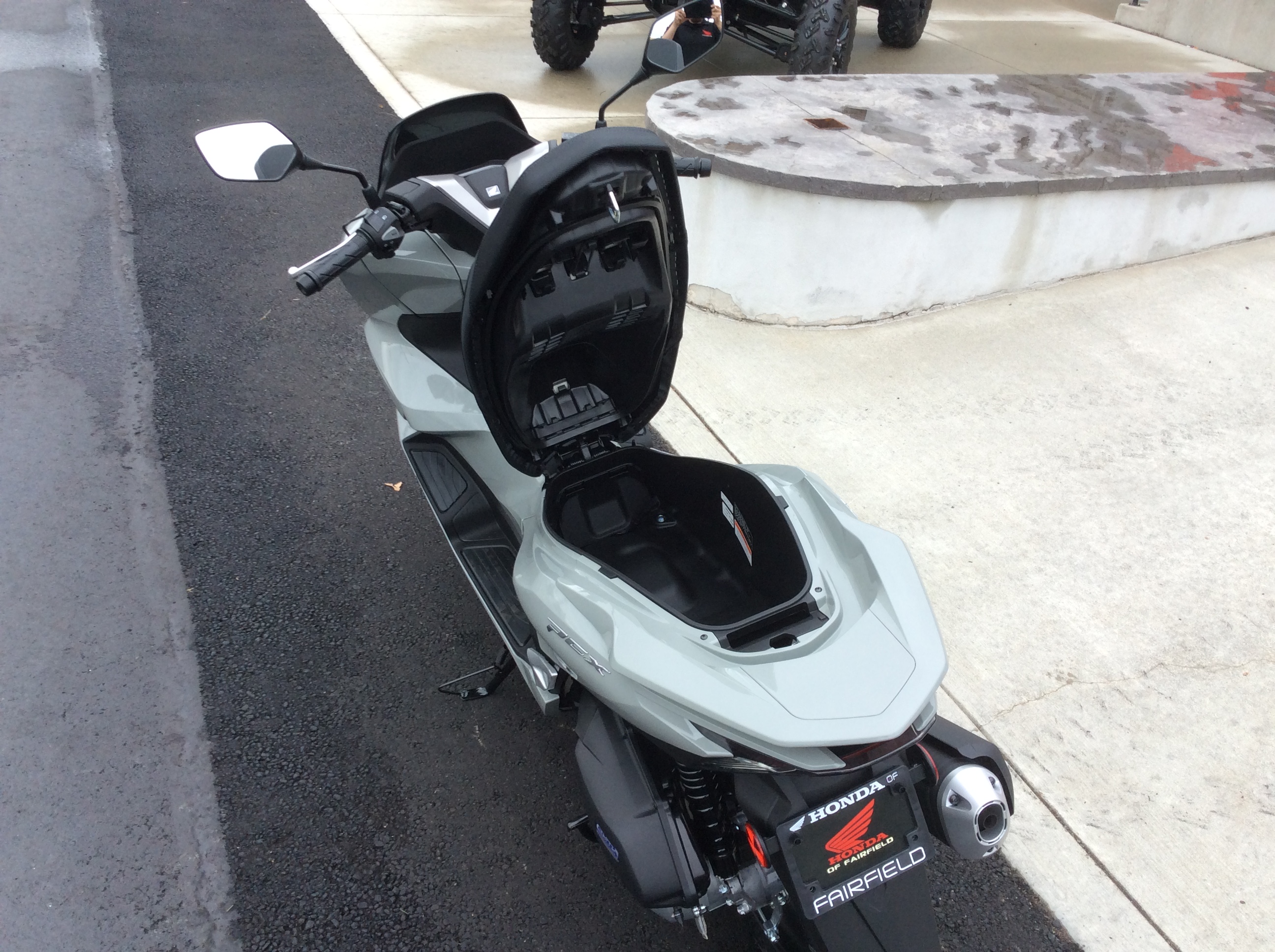 2025 Honda PCX - Photo 6